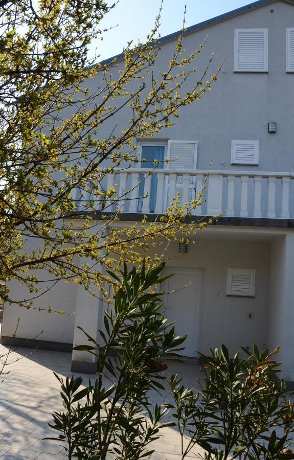 Apartman Zrina Ostro Kraljevica Exterior foto